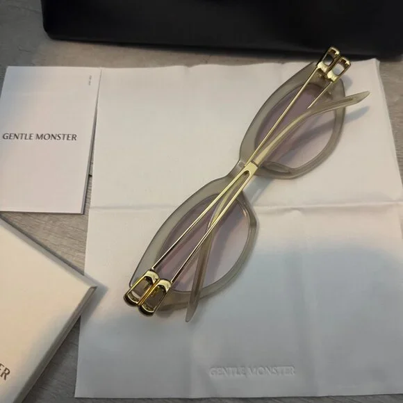 Gentle Monster Creamy Clear Sunglasses Gold Detail Trendy - Picture 11 of 13